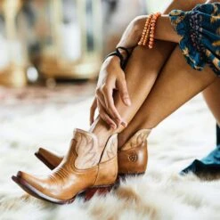 Ariat Women's Hazel Western Boot -Ariat 10040394 lifestyle